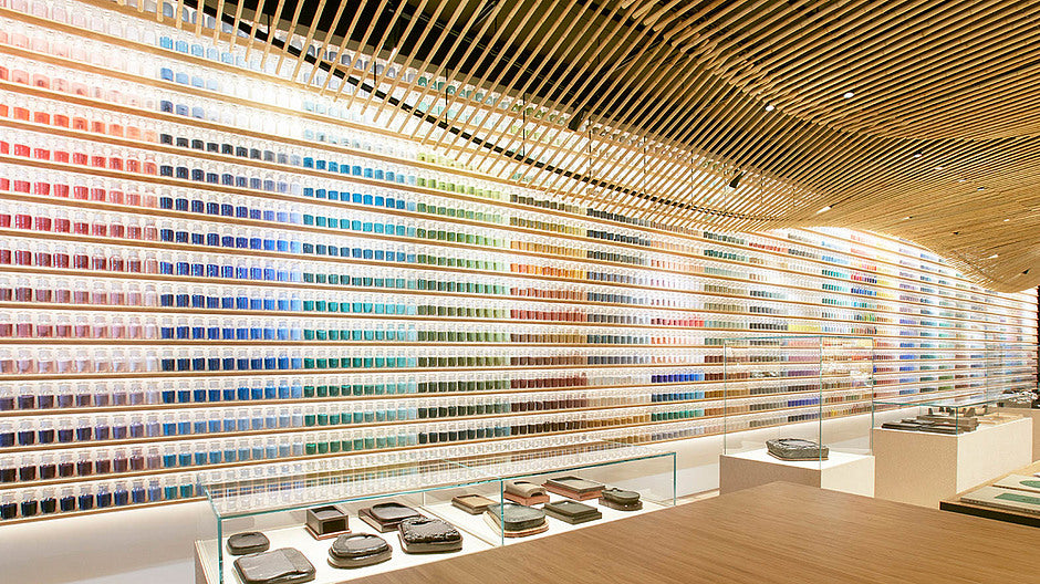 4500 -colored pigments and their characteristics Vol.1