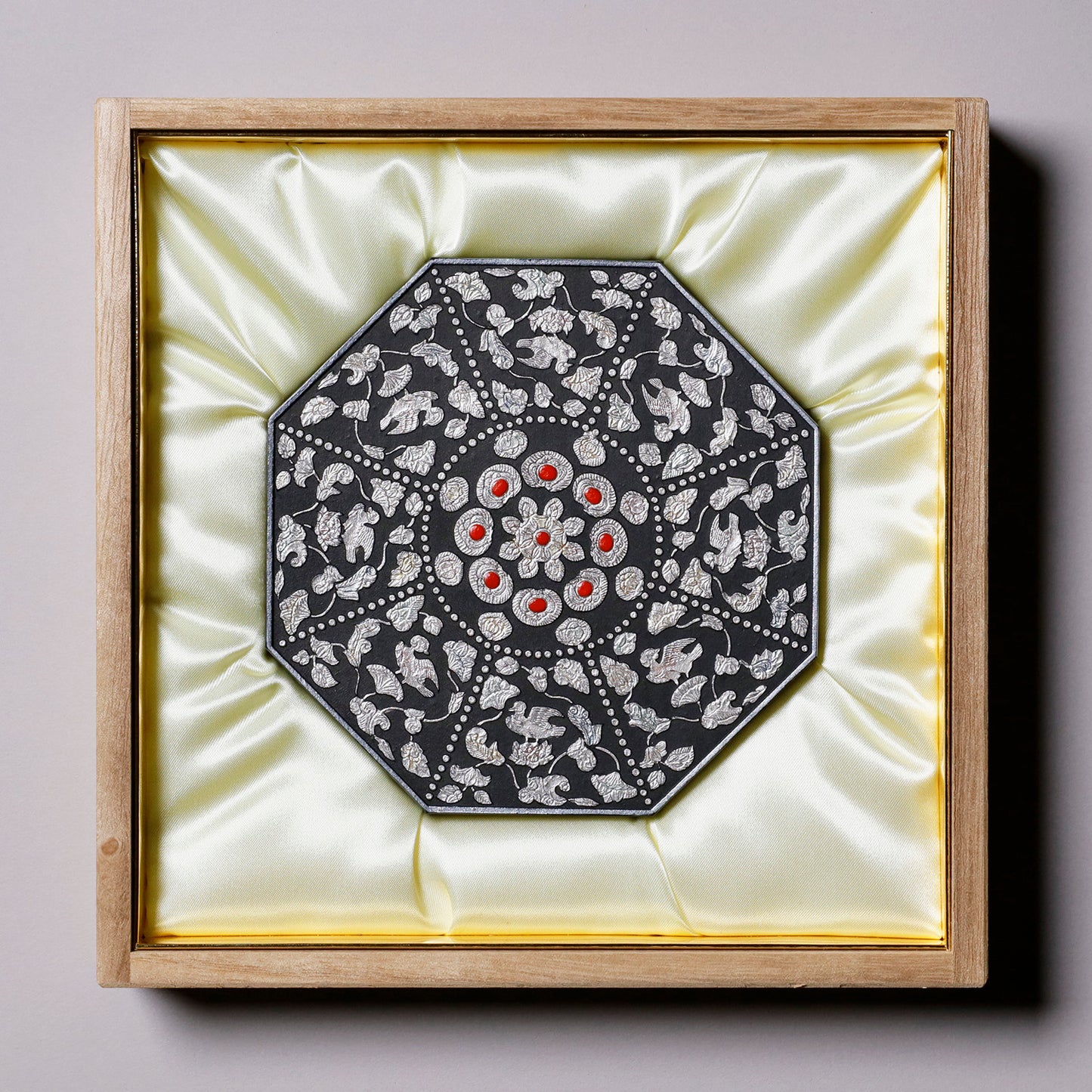 千寿墨　螺鈿飾箱　No.162